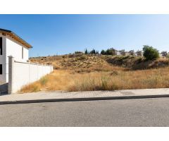 SE VENDE UN SOLAR EN URB.CAÑADAS DEL PARQUE, DILAR