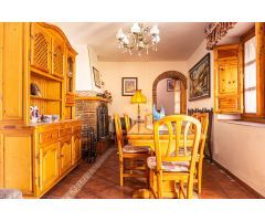 CASA CON CUEVA EN FRAILES