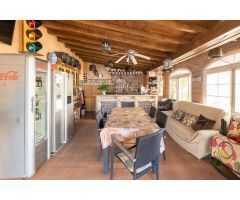 CHALET DE ENSUEÑO EN VILLA DE OTURA