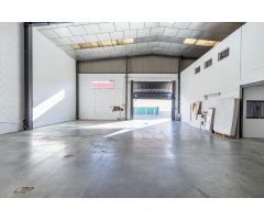 Nave industrial en Ogijares.