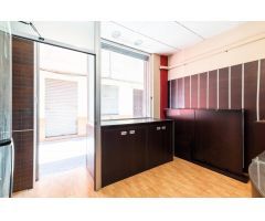 OPORTUNIDAD DE LOCAL COMERCIAL CON POSIBILIDADES DE CAMBIO DE USO A VIVIENDA