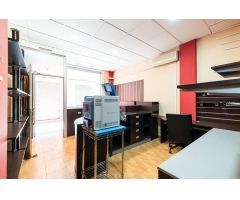 OPORTUNIDAD DE LOCAL COMERCIAL CON POSIBILIDADES DE CAMBIO DE USO A VIVIENDA