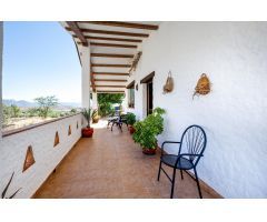 CASA DE ENSUEÑO CON PISCINA EN NIGUELAS