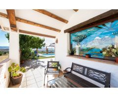 CASA DE ENSUEÑO CON PISCINA EN NIGUELAS