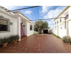 CASA EN PLANTA BAJA CON TERRENO EN ALBAYCÍN