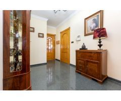 CASA MAS LOCAL COMERCIAL EN UNA DE LAS MEJORES CALLES DE MORALEDA DE ZAFAYONA