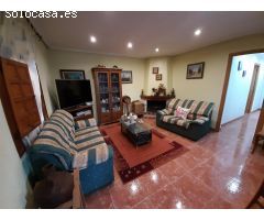 ¡EXCELENTE CHALET EN PARTIDA DE ALGODA!