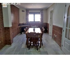 ???? ¡Espacioso Hogar con Patio, Terraza, Garaje y 5 Habitaciones en Ubicación Privilegiada! ?