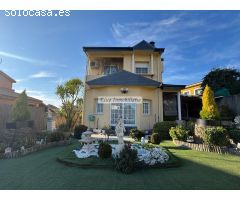 Magnifico chalet independiente con piscina privada !!