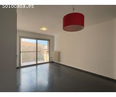 Piso muy céntrico de 4 habitaciones con plaza de parking doble y 2 terrazas