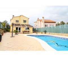 Chalet en Venta en Canyelles, Barcelona