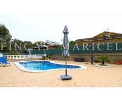 Chalet en Venta en Canyelles, Barcelona