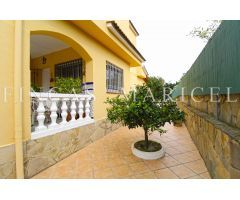 Chalet en Venta en Canyelles, Barcelona