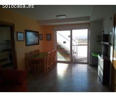 EXCELENTE APARTAMENTO CON MARAVILLOSAS VISTAS AL MAR Y MONTAÑA DOS HABITACIONES  APARTAMENTO DUPLEX
