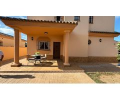precioso chalet en el campito