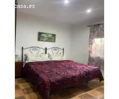 FINCA CON 2 CHALETS EN LA RANA VERDE