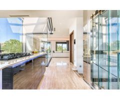 Casa domotizada con piscina en Figueres