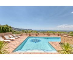 Villa con vistas impresionantes al mar cerca de la playa en Roses