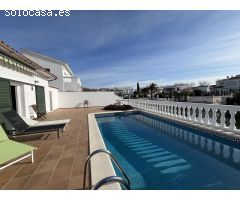 Villa en Venta en Empuriabrava, Girona
