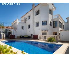 Casa con vistas al mar y piscina privada en la zona de zona Puig Sec