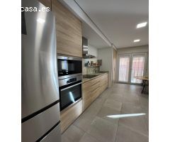 VIVIENDA SEMINUEVA EN EL CENTRO DE ELCHE CON TRASTERO, PLAZA DE GARAJE DOBLE ¡ LLAVE EN MANO!