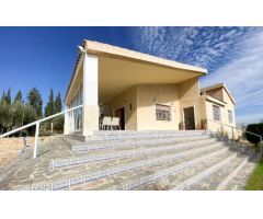 VENTA CHALET CON PISCINA, ZONA PARTIDA ALTABIX,  EXCELENTE UBICACIÓN