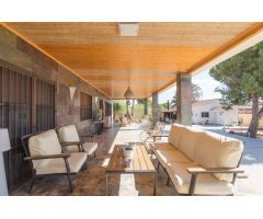 VENTA EXCLUSIVO CHALET CON SÓTANO,  PISCINA,  BARBACOA-COCINA EXTERIOR, PEÑA LAS ÁGUILAS