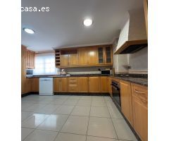 AMPLIO PISO A LA VENTA EN ANTONIO MACHADO