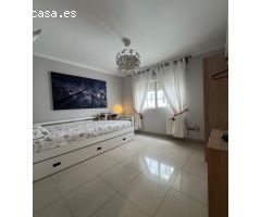 AMPLIO PISO A LA VENTA EN ANTONIO MACHADO