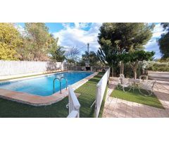 VENTA CHALET URBANO CON PISCINA A POCOS METROS FARMACIA PEÑA LAS ÁGUILAS