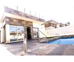 Villas independientes con sótano y piscina privada