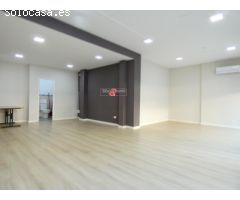 CALONGE:  Local  de 130 m2. en 1ª línea comercial,  con 5 ms . lineales de escaparates