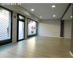 CALONGE:  Local  de 130 m2. en 1ª línea comercial,  con 5 ms . lineales de escaparates
