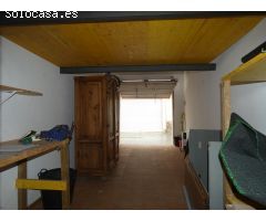 PALAMÓS: Zona Sant Joan, se vende garage cerrado de 25 m2. aprox. con aseo