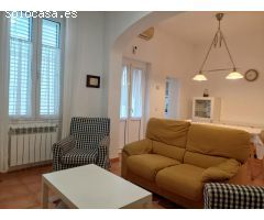PALAMÓS: Casa de pueblo en planta  baja, con patio de 20 m2. en el centro del pueblo