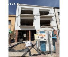 SANT JOAN DE PALAMÓS: DÚPLEX CON 3 HABITACIONES, ASCENSOR Y SALIDA A TERRAZA.