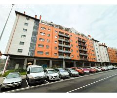 Se Vende Piso de 2 dormitorios, Garaje de acceso directo en Calle Santa Isabel