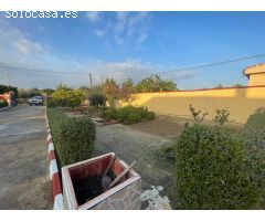 Chalet en Venta en Los Carmonas, Sevilla