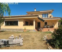 Casa con piscina en venta en el Golf de Peralada