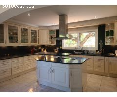 Casa con piscina en venta en el Golf de Peralada