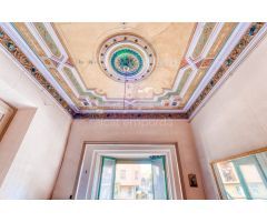 Fantástico edificio histórico en el centro de Figueres. Alto Ampurdán.