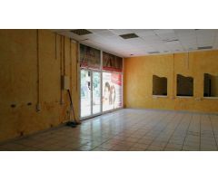Local comercial en Venta en la Jonquera, Girona