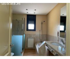 Casa en Venta en La Bisbal dEmpordà, Girona