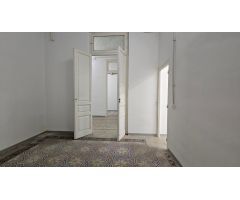 Edifificio neoclasico en el centro de Figueres.