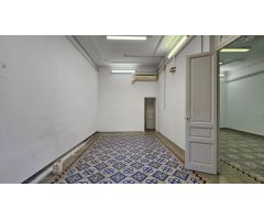 Edifificio neoclasico en el centro de Figueres.