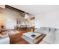 Elegante apartamento de dos dormitorios en alquiler en el Gótico