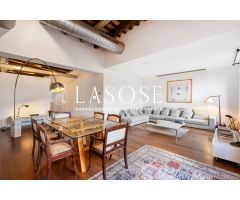 Elegante apartamento de dos dormitorios en alquiler en el Gótico