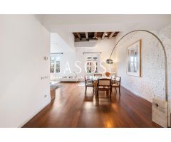 Elegante apartamento de dos dormitorios en alquiler en el Gótico