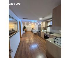 Céntrico piso en alquiler de 2 dormitorios y 2 baños en el corazón de Barcelona