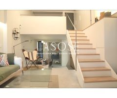 Encantador Dúplex Reformado con Entrada Privada en el Corazón de Poble Sec
